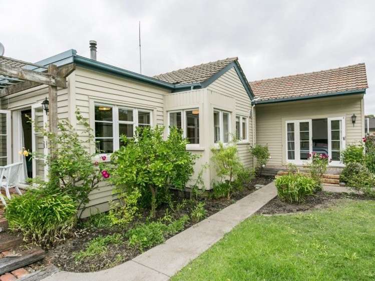 2 Dolbel Street Taradale_20