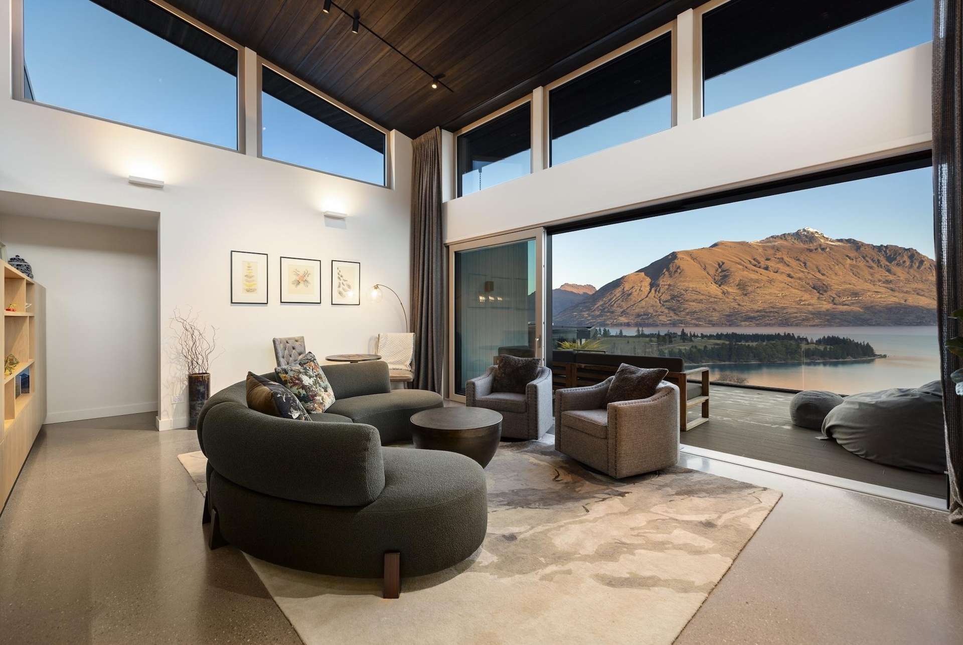 52 Suburb Street Queenstown Hill_0