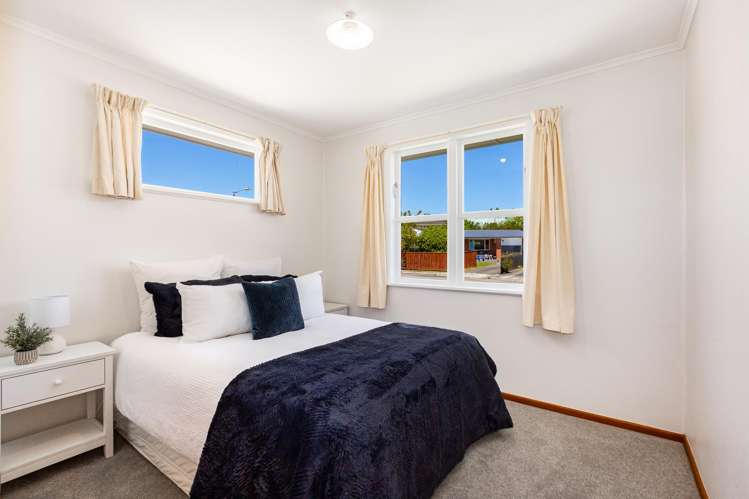 3 Tiwakawaka Grove Heretaunga_14