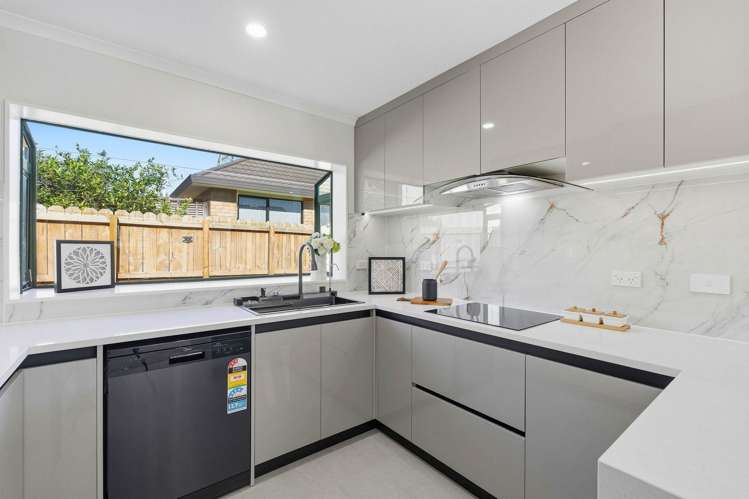 2/11 Roanoke Way Albany_11