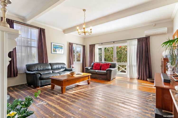 1 Meadow Crescent Te Atatu South_11