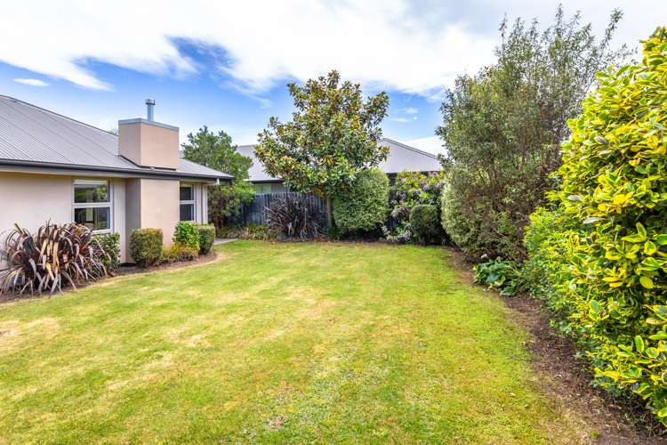 50 Heathridge Place Lincoln_21