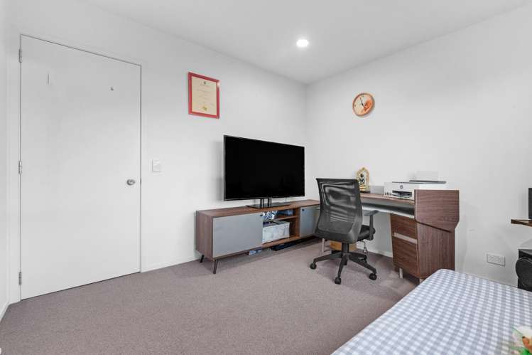 31 Amaretto Avenue Flat Bush_19