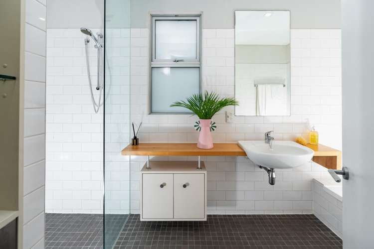 51 Amesbury Drive Churton Park_44