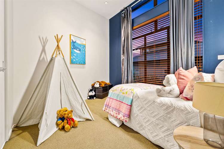 11 Waimana Avenue Northcote Point_13