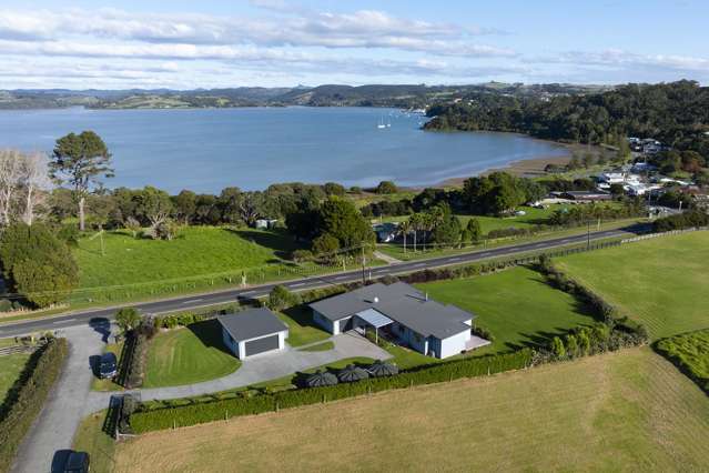 LIFESTYLE, SPACE AND WATER VIEWS