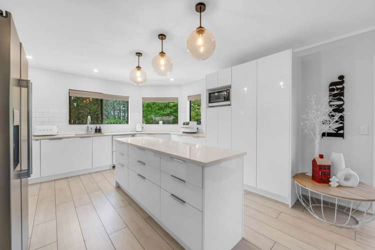 317 & 317A West Road Brookby_44