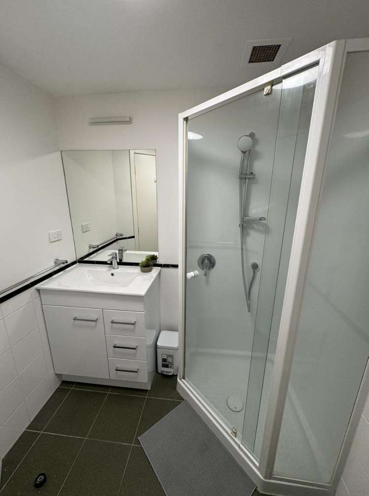 8B/2 Eden Crescent City Centre_8