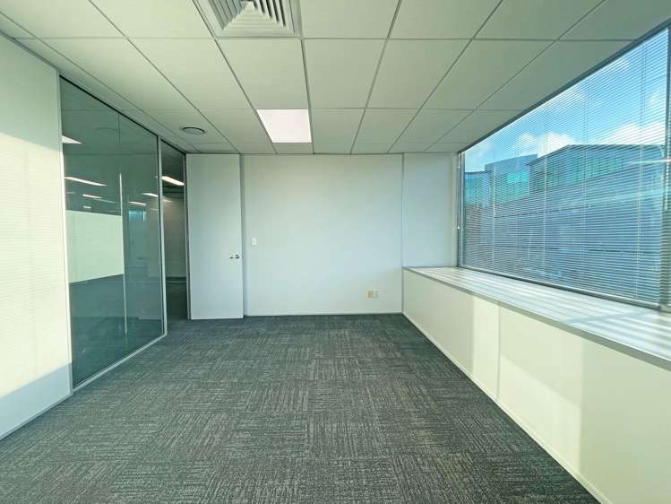 Unit 4/33 Apollo Drive Rosedale_5