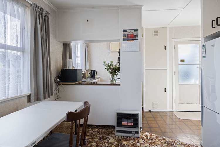 42 Reid Avenue Hawera_6