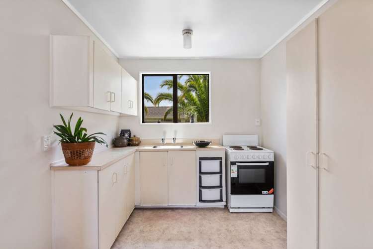 2/26 Karepo Crescent Ranui_3