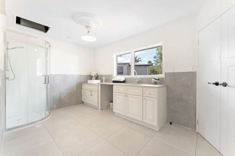 6 Mahinga Place Massey_21