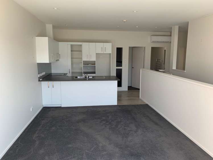 24/45 Karepiro Drive Stanmore Bay_1