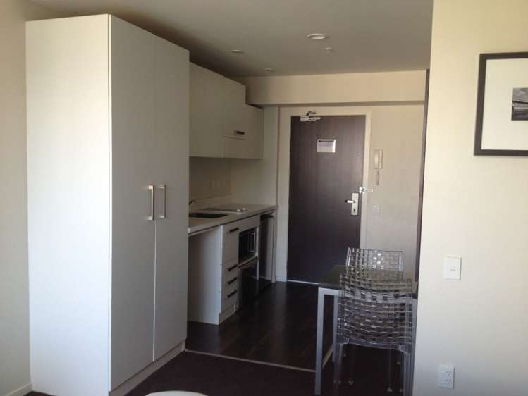 1208/10 Waterloo Quadrant Auckland Central_2