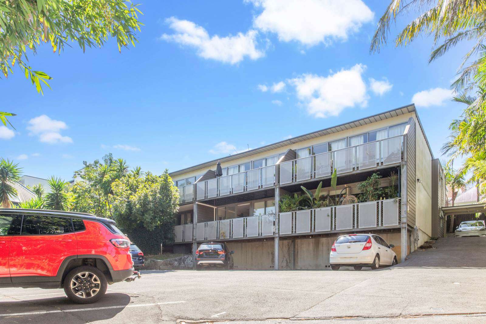 12/11 Sentinel Road Herne Bay Auckland City Houses for Rent One