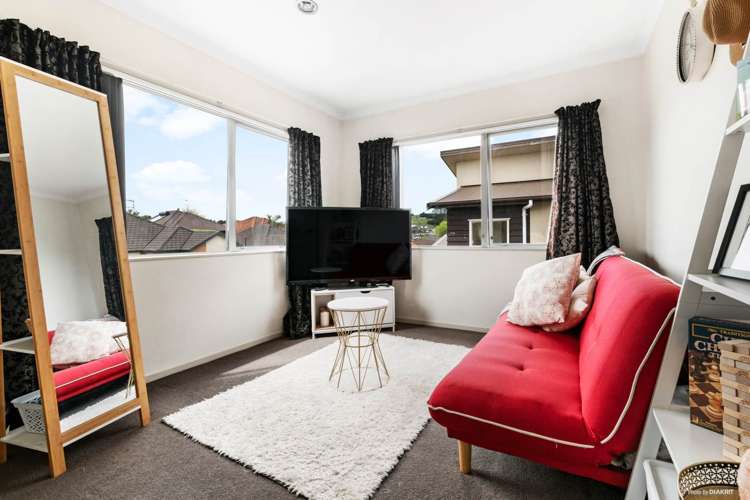 10 Mandival Avenue Flat Bush_10