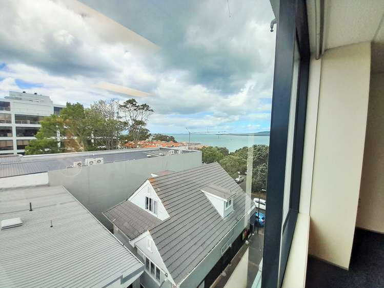 Suite 7/95 Hurstmere Road Takapuna_8