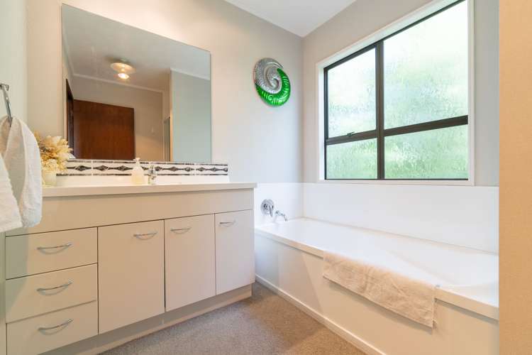 85 Matai Street Te Anau_17