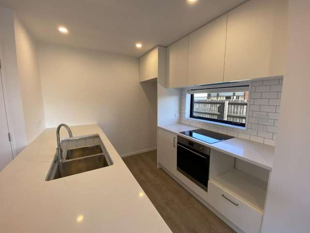 2/1 Sugden Street 10222_2