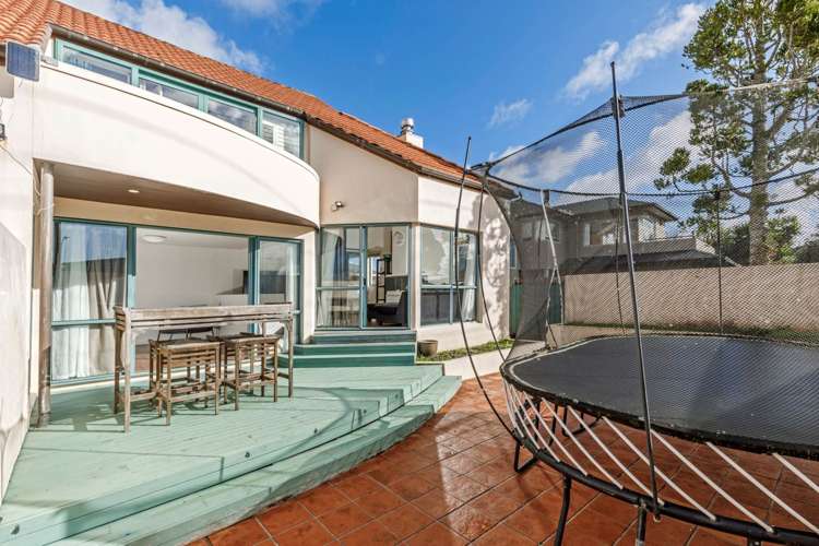 1/208 East Coast Road Forrest Hill_18