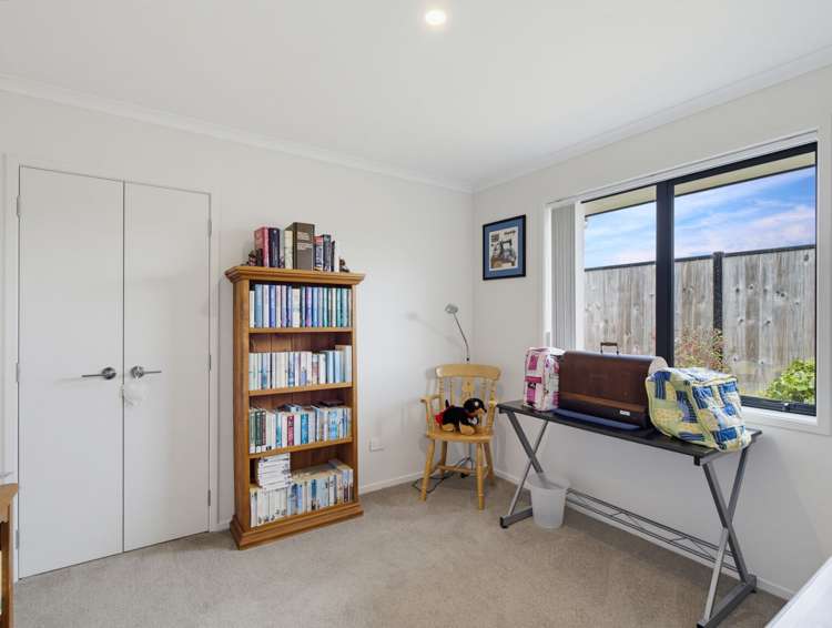 8 Sycamore Drive Te Kamo_14