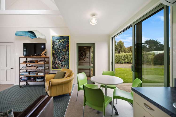 232 Colac Foreshore Road Colac Bay_9