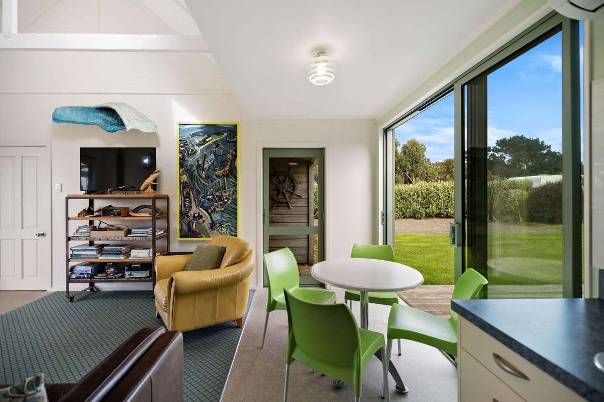 232 Colac Foreshore Road_5