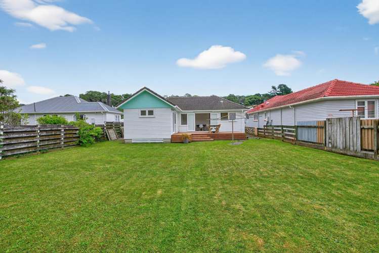 49 Dover Road Wainuiomata_22