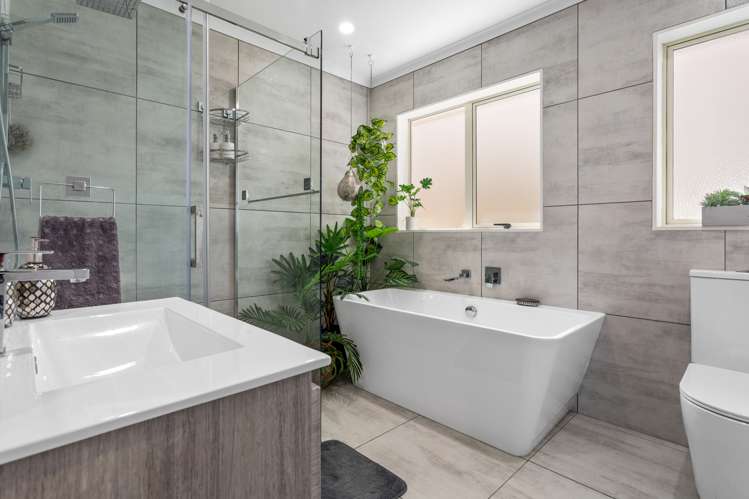 7 Prita Lane Coastlands_11