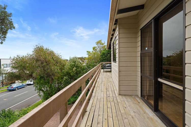 86 Hattaway Avenue Bucklands Beach_12