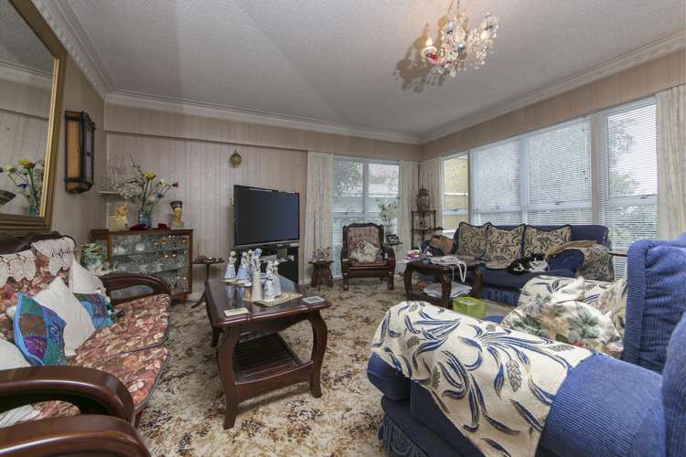 27 Karaka Street New Lynn_14