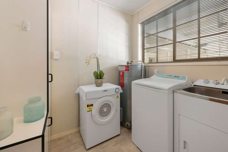 19a Gwendoline Street Glenholme_14