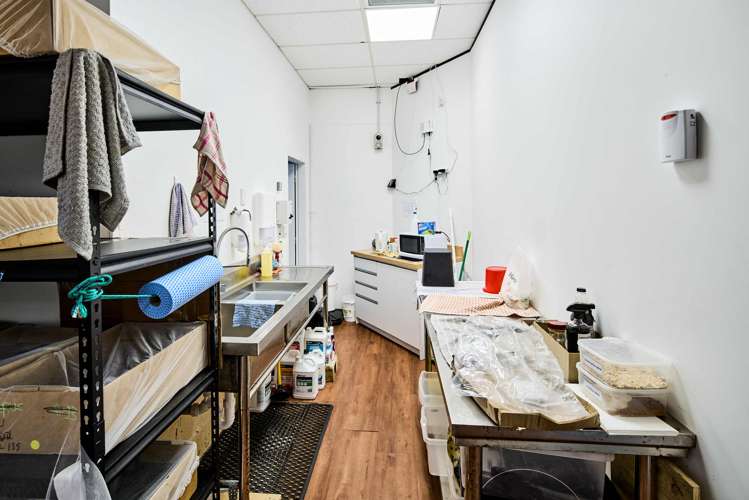 252-256 High Street Hutt Central_8