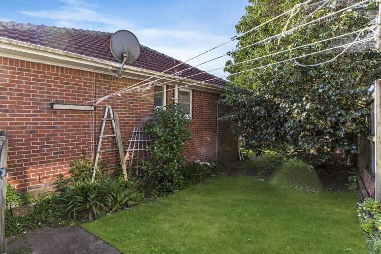 27 Olsen Avenue Hillsborough_11