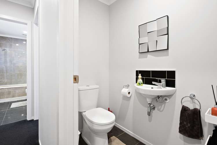 60 Stan Heather Drive Glenview_21