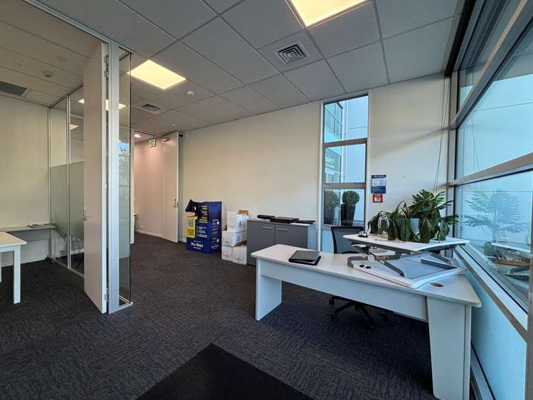 92 Russley Road Russley_2