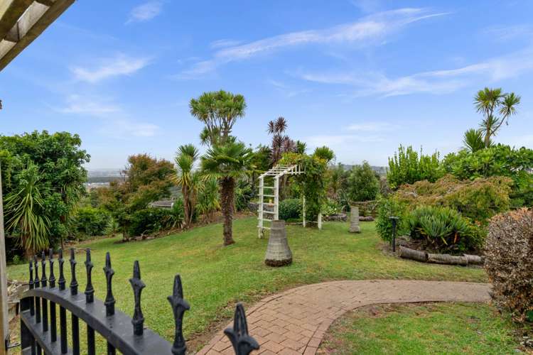 584 Redoubt Road Flat Bush_11