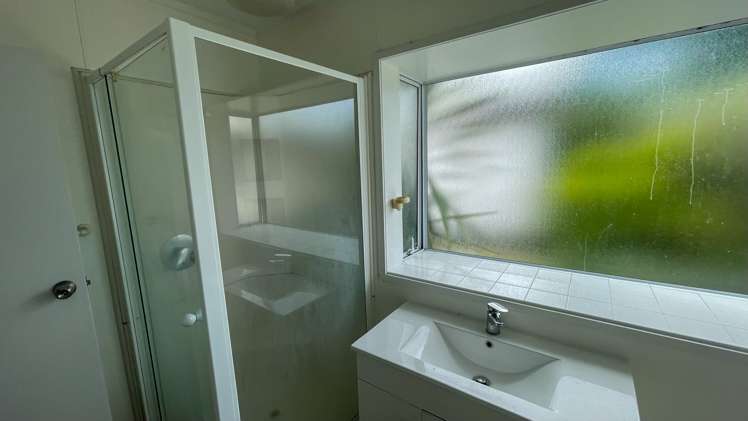 15 Rerewai Place Kelston_10