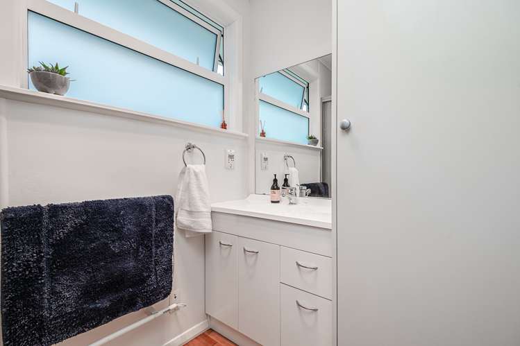 45 Victory Crescent Tawa_13