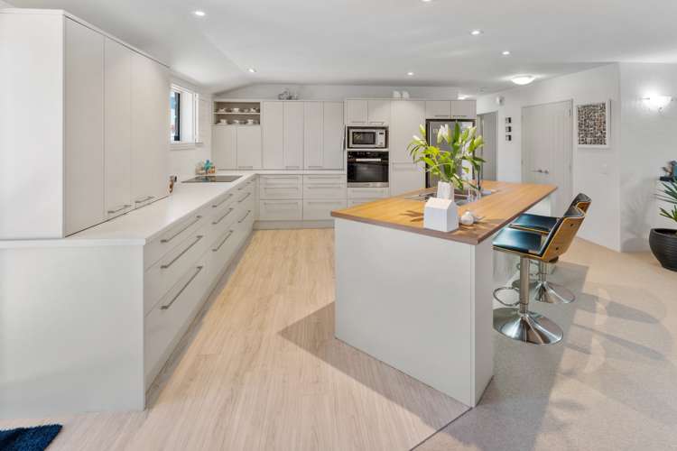 41 Cambelldon Crescent Stoke_11