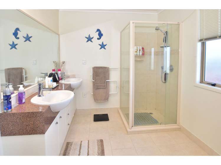 123 Grovenor Drive Orewa_13