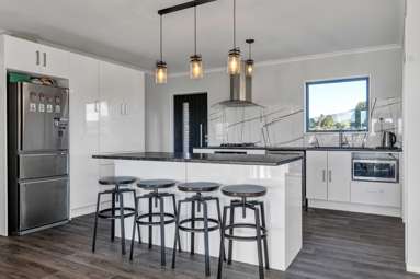 83 Peters Road_3