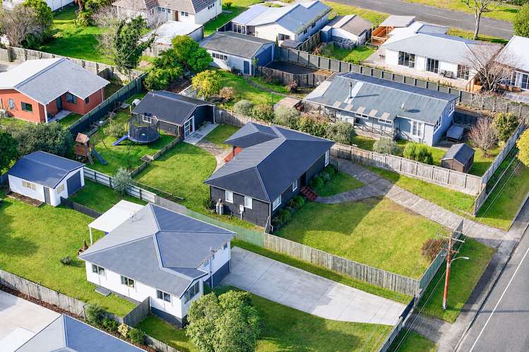 147 Devon Street West Hillcrest_32