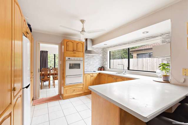 45 Headcorn Place Botany Downs_1