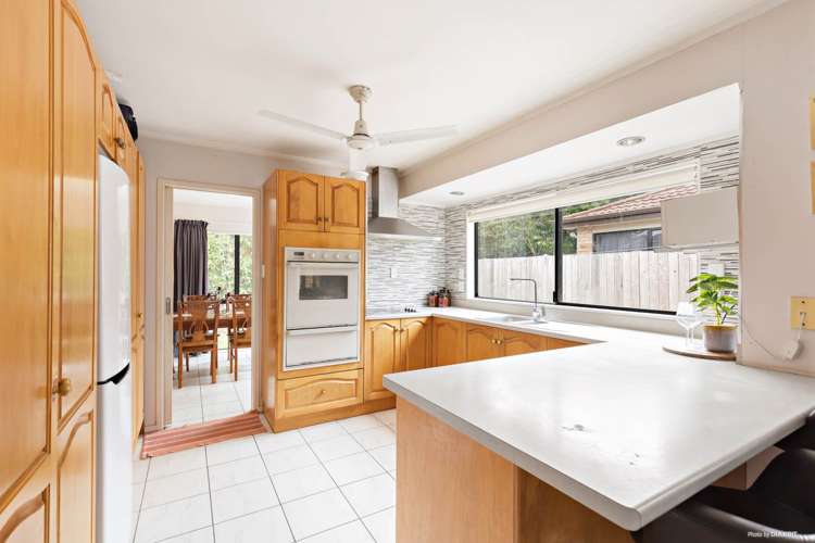 45 Headcorn Place Botany Downs_1