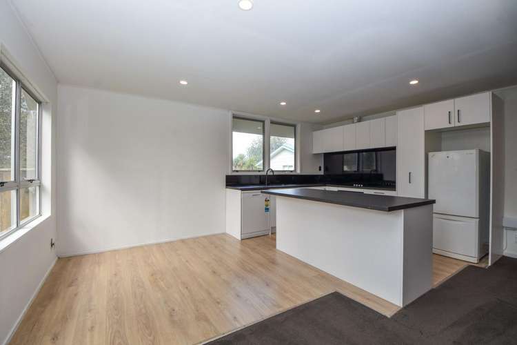 7A Moore Crescent Carterton_7