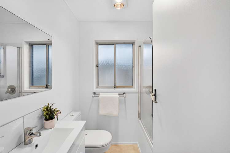 1/80 Howard Hunter Avenue St Johns_7