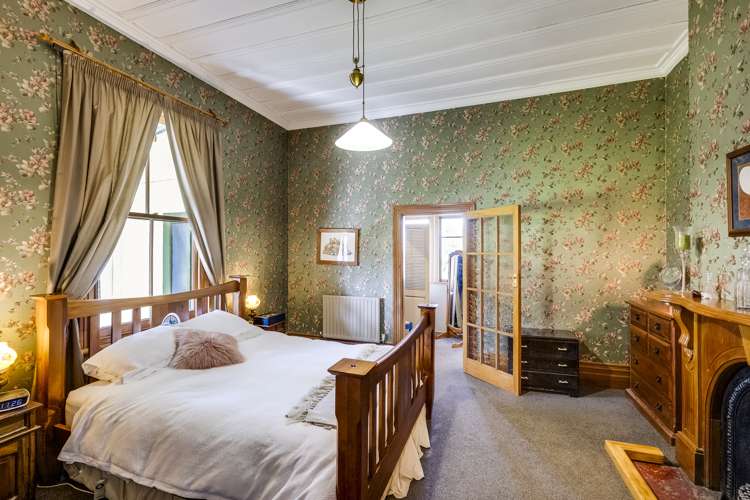 2 Cobden Crescent Bluff Hill_8