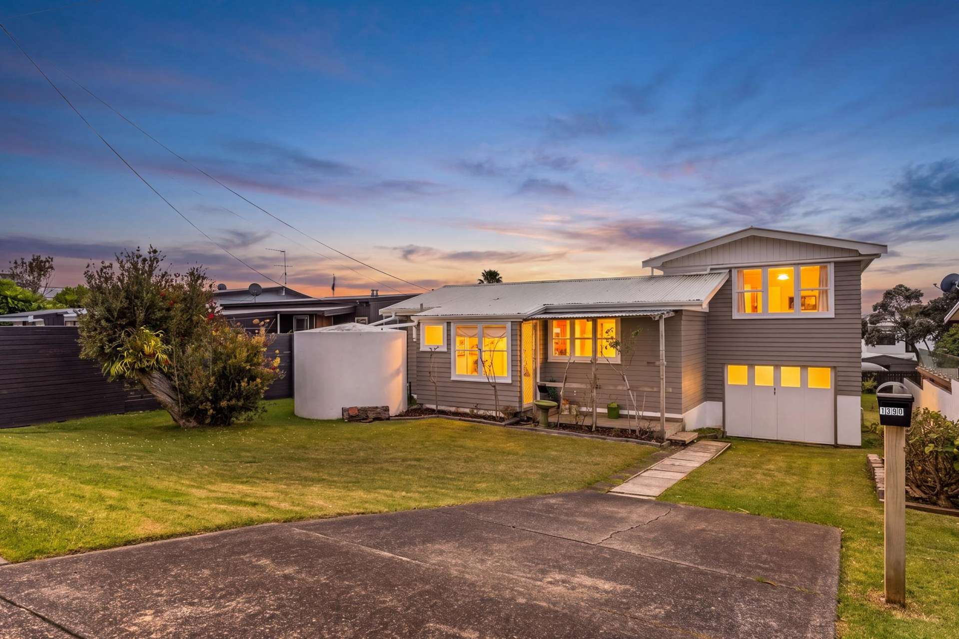 1390 Whangaparaoa Road Army Bay_0