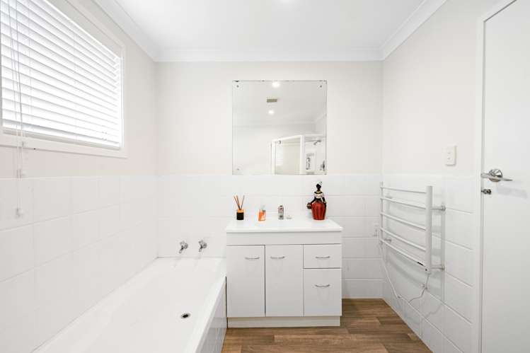 15 Lansdowne Crescent Glenview_14